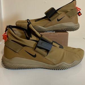 Nike x Acronym ACG KMTR ‘Golden Beige’, worn in good condition.